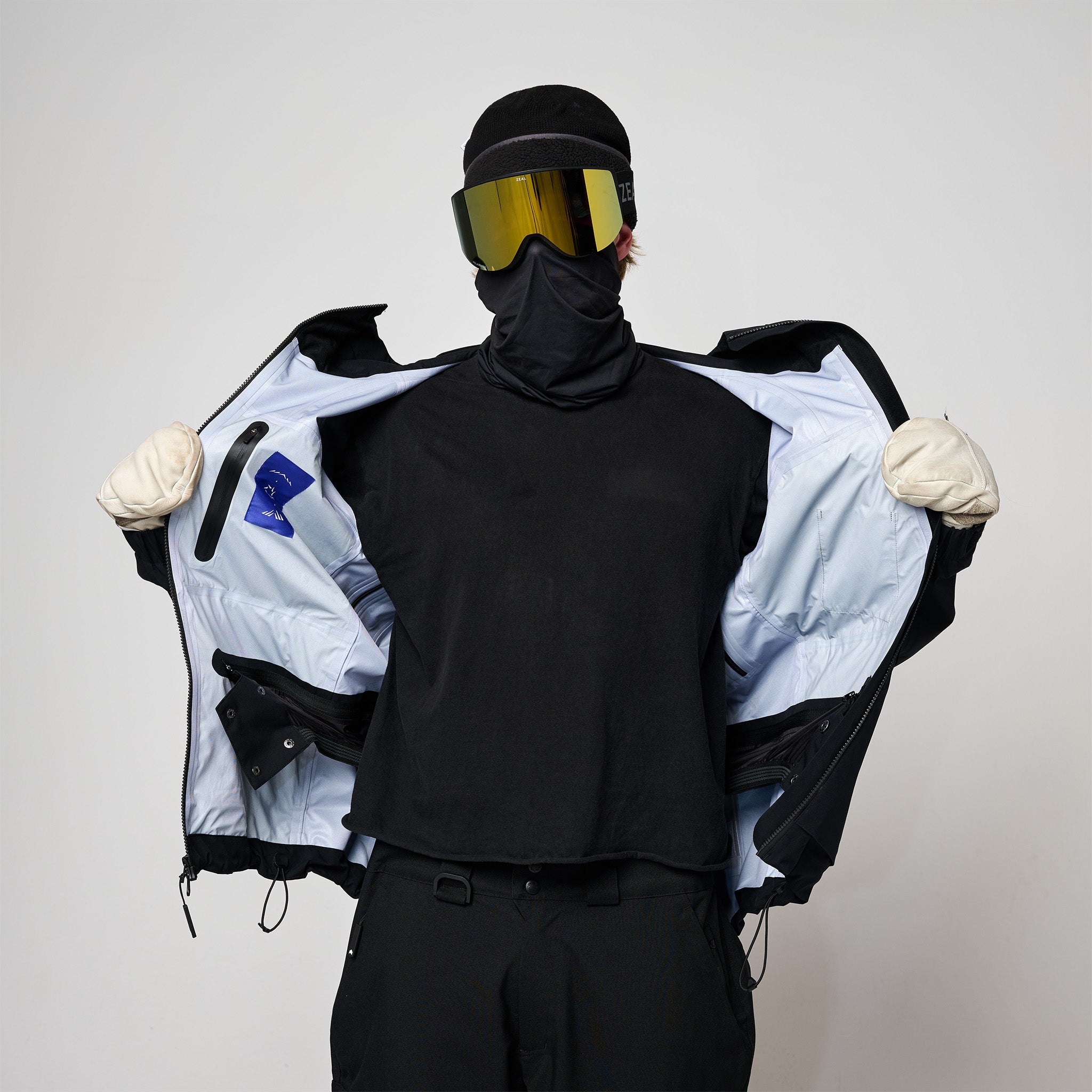 3L Traverse Shell Black