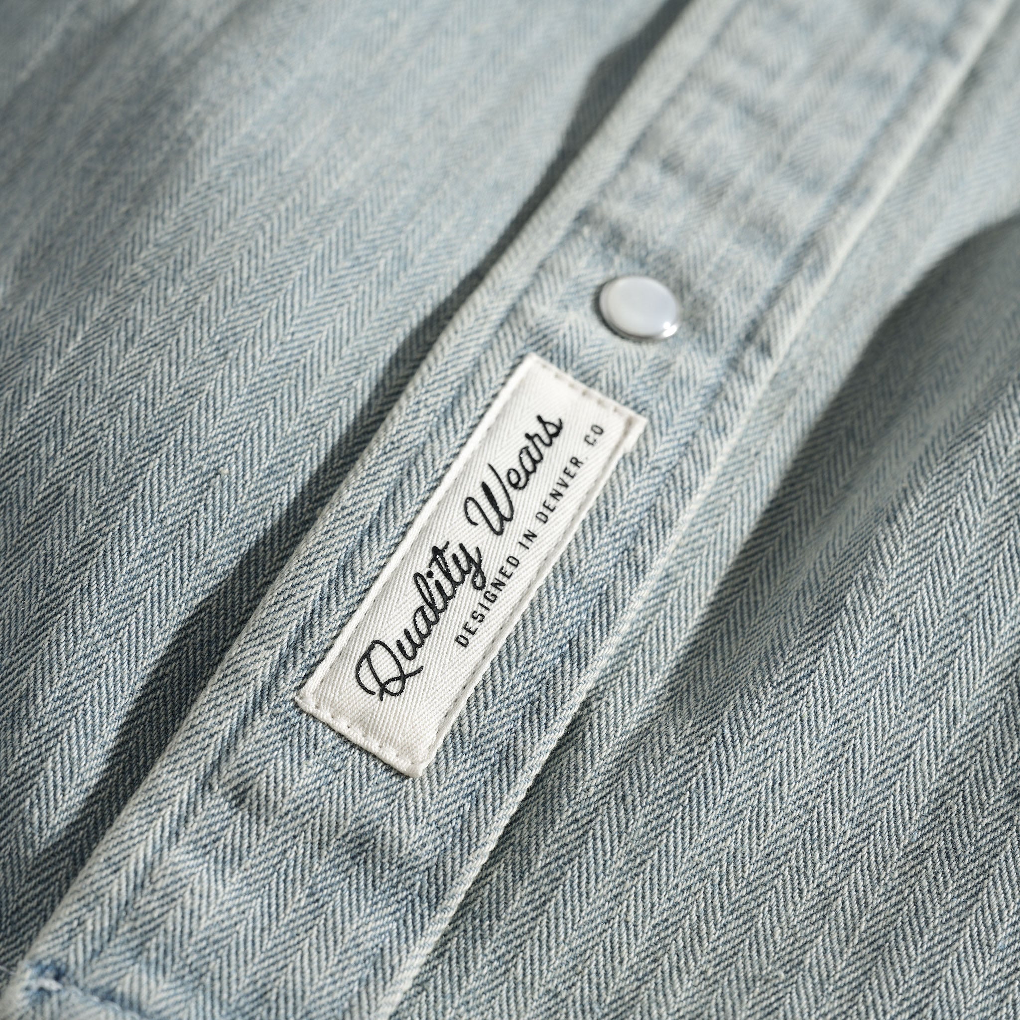 Denim Snap Short Sleeve Light Wash