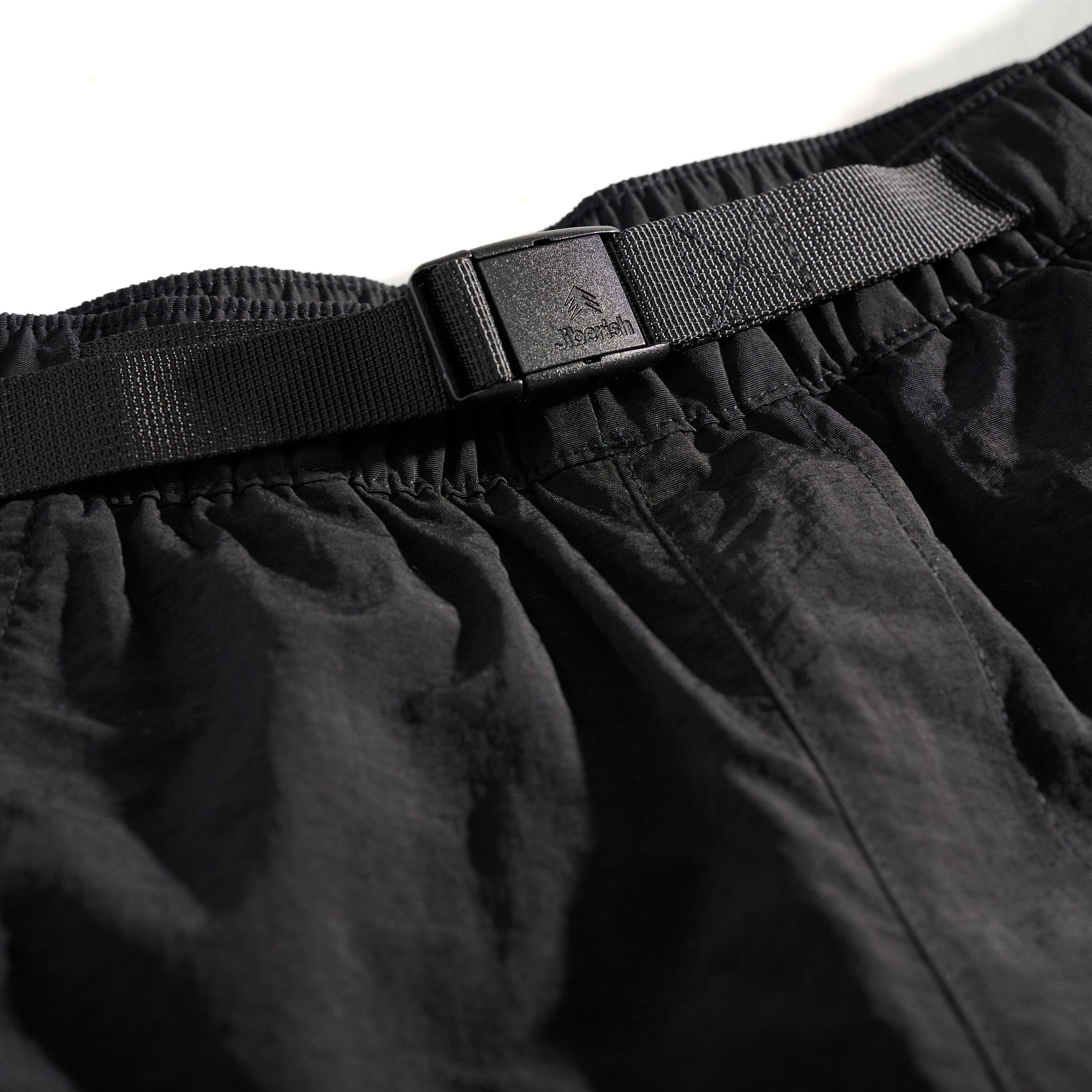 Creek Shorts Black